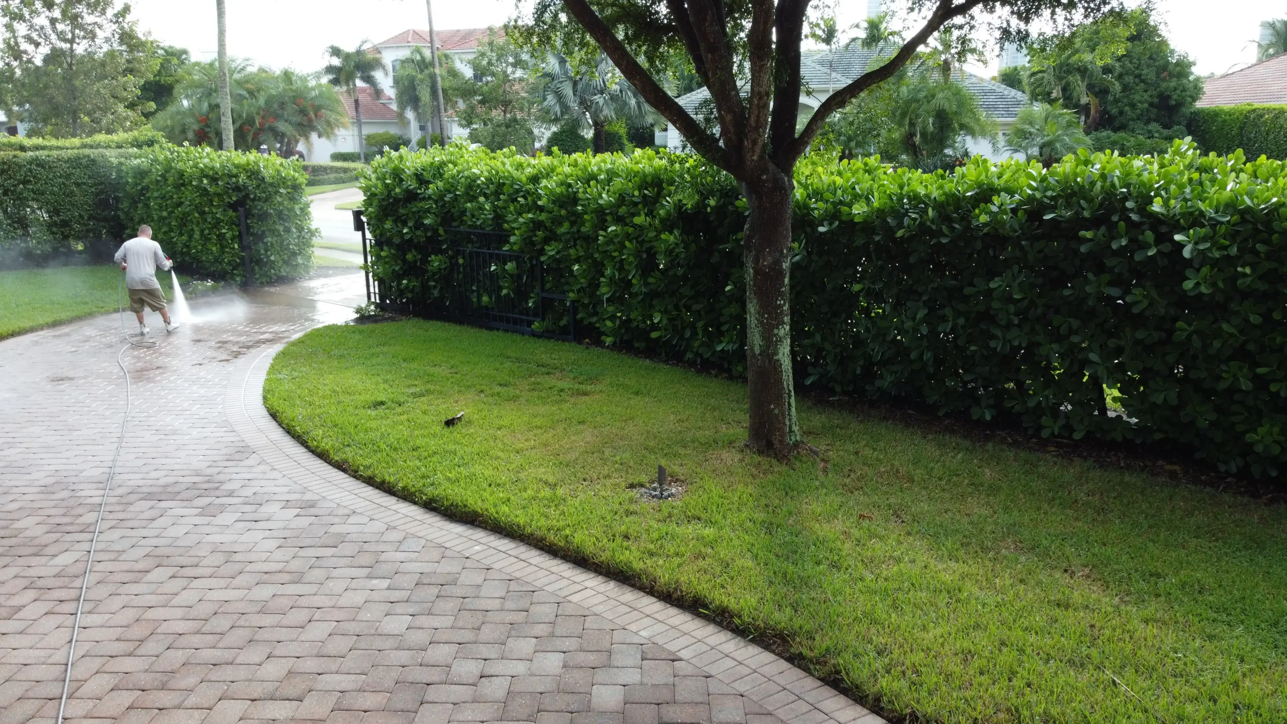 Power Wash Driveway Naples FL — Wash & Glow 2 - Year Guarantee