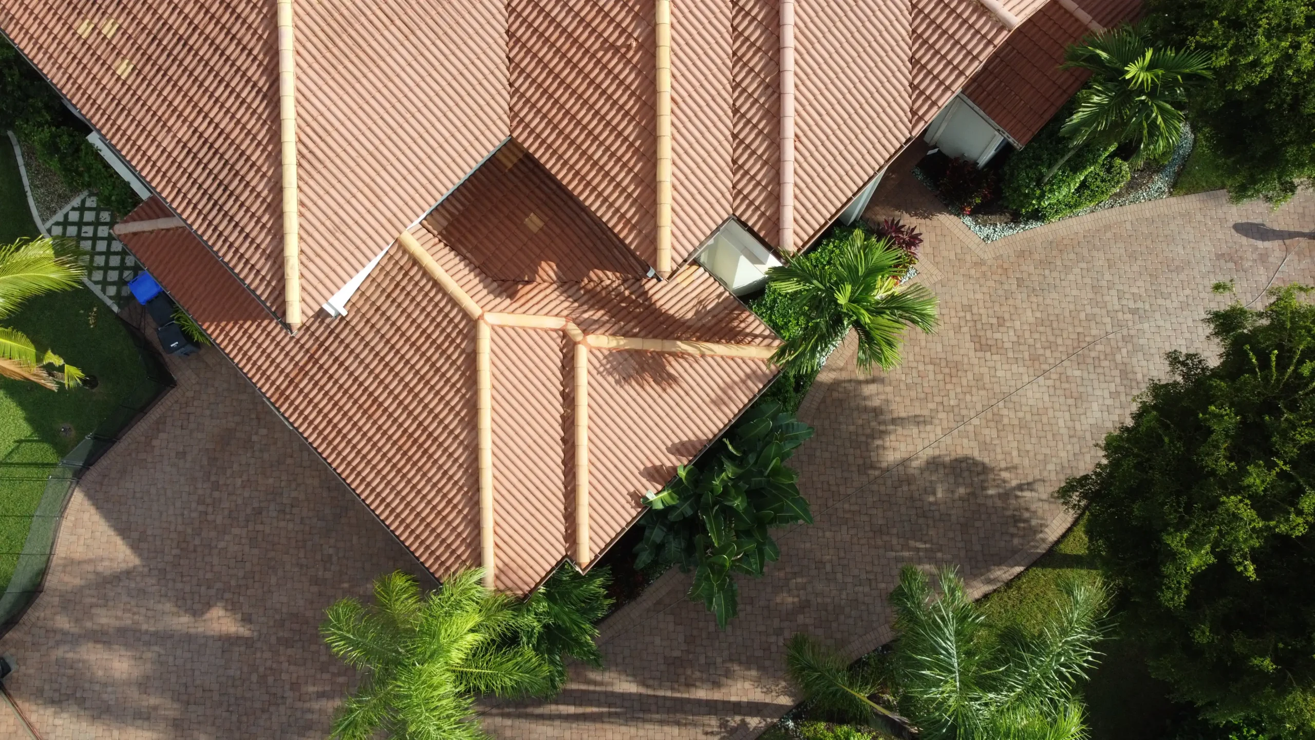 Power Wash Roof Naples FL — Wash & Glow 2 - Year Guarantee